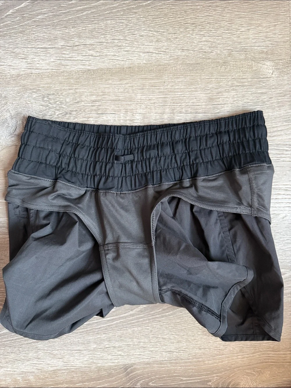 Lululemon Tracker Short II *2-way Stretch Black 8